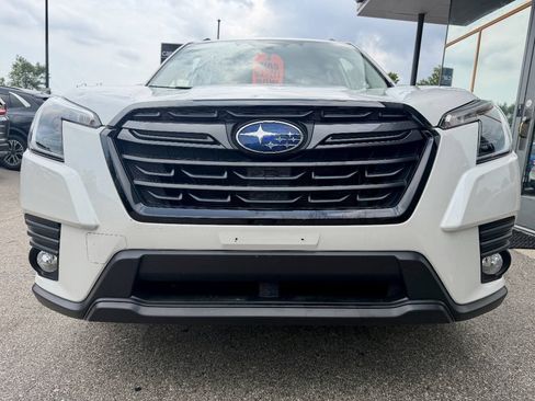 Used 2023 Subaru Forester Limited w/ Popular Package #3 AWD/4WD image 5