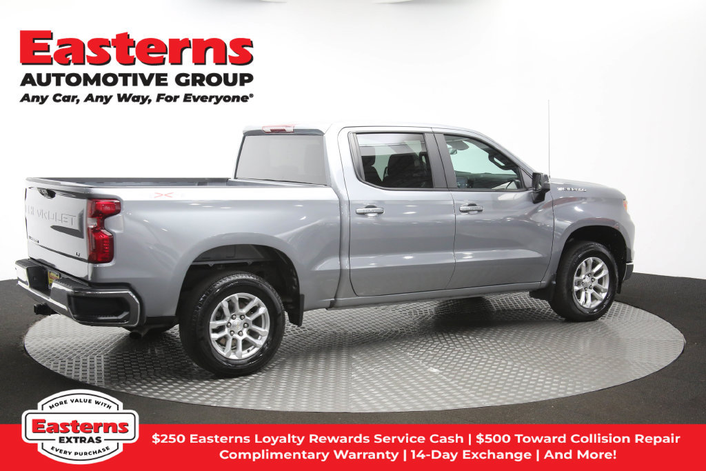 Used 2023 Chevrolet Silverado 1500 LT AWD/4WD image 45
