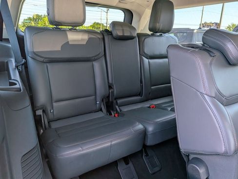 Used 2025 Ford Expedition Max Active AWD/4WD image 34