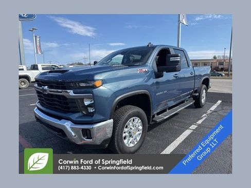 Used 2024 Chevrolet Silverado 2500 LT image 1
