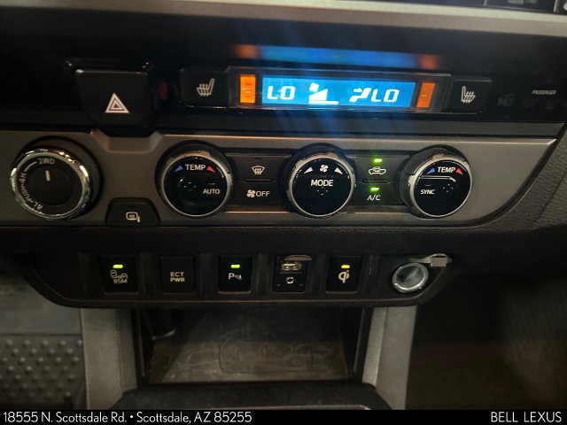 Used 2017 Toyota Tacoma TRD Off-Road AWD/4WD image 19