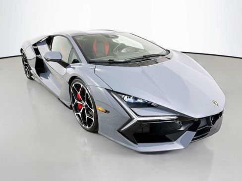 Used 2024 Lamborghini Revuelto AWD/4WD image 3