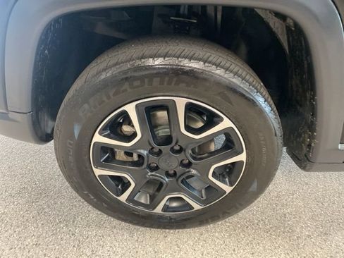 Used 2020 Jeep Compass Trailhawk AWD/4WD image 12