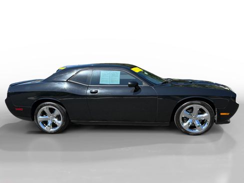 Used 2014 Dodge Challenger R/T w/ Sound Group II RWD image 6
