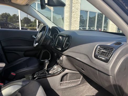 Used 2019 Jeep Compass Limited AWD/4WD image 13