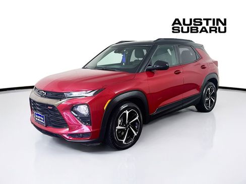 Used 2021 Chevrolet TrailBlazer RS w/ Sun and Liftgate Package image 3