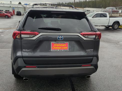 Used 2021 Toyota RAV4 Limited image 5