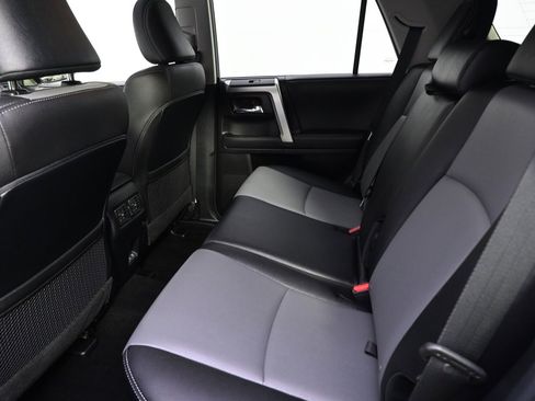 Used 2022 Toyota 4Runner SR5 Premium image 21