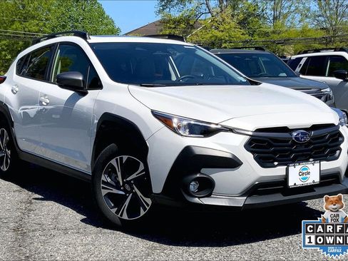 Used 2024 Subaru Crosstrek 2.0i Premium AWD/4WD image 2