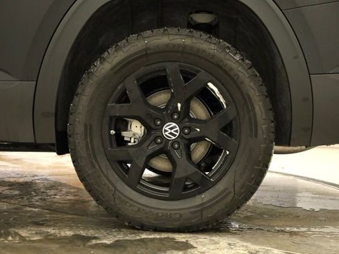 New 2026 Volkswagen Atlas Peak Edition image 39