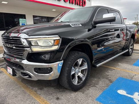 Used 2019 RAM 1500 Laramie AWD/4WD image 3
