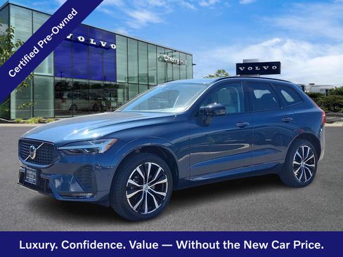 Certified 2024 Volvo XC60 B5 Plus w/ Climate Package AWD/4WD image 3