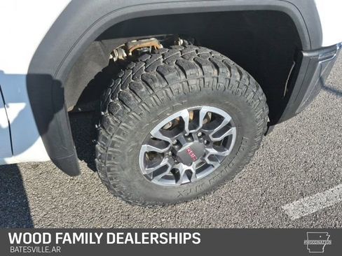 Used 2024 GMC Sierra 2500 SLE image 26