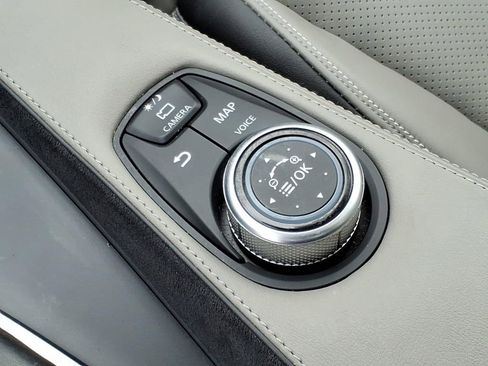 Used 2023 INFINITI QX50 Sensory image 19