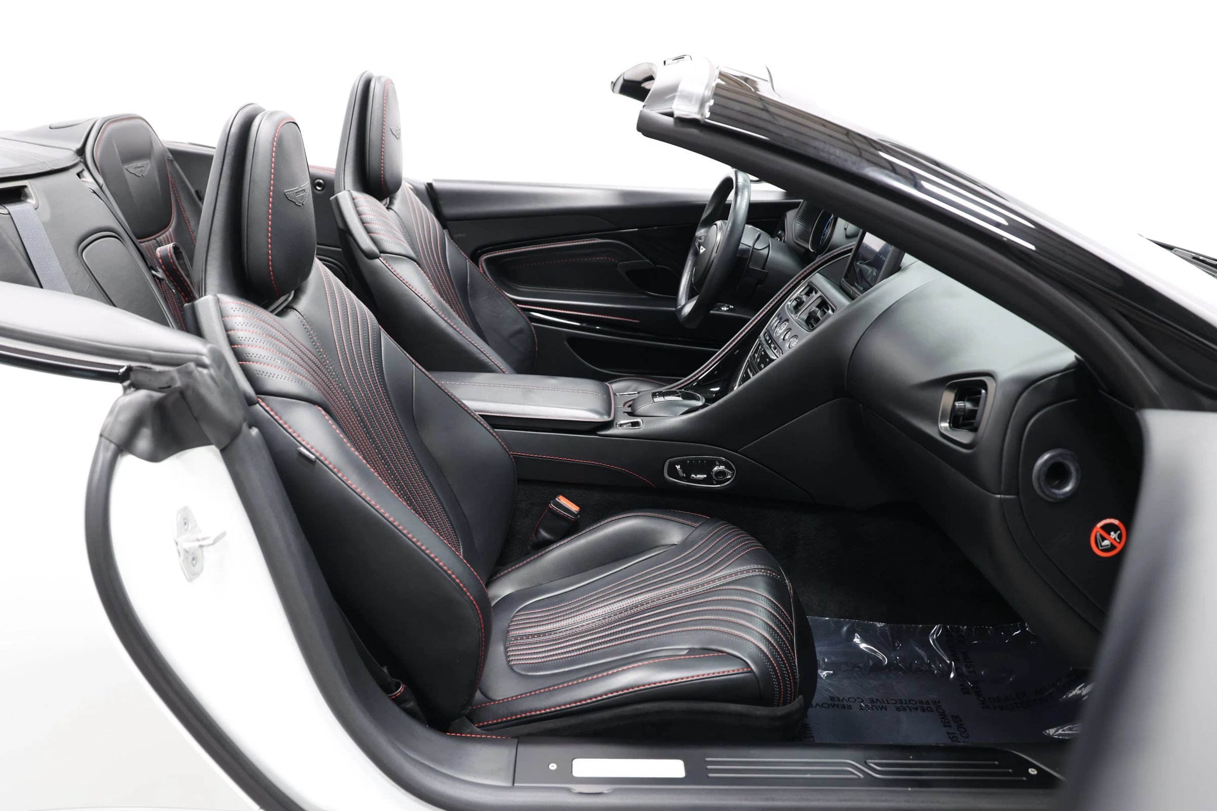 Used 2019 Aston Martin DB11 Volante RWD image 90