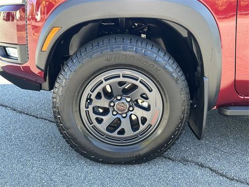 Certified 2025 Nissan Frontier PRO-4X w/ Pro Convenience Package image 12