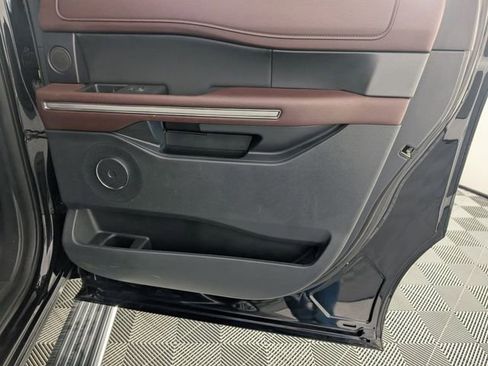 Used 2024 Ford Expedition Max Limited image 35