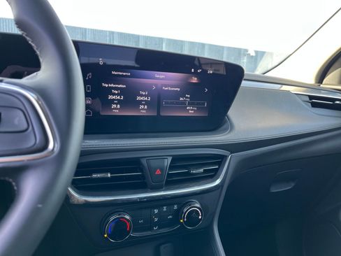 Used 2025 Buick Encore GX Preferred image 21