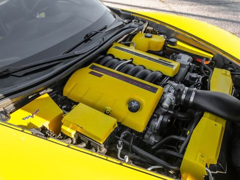 Used 2006 Chevrolet Corvette Coupe image 44