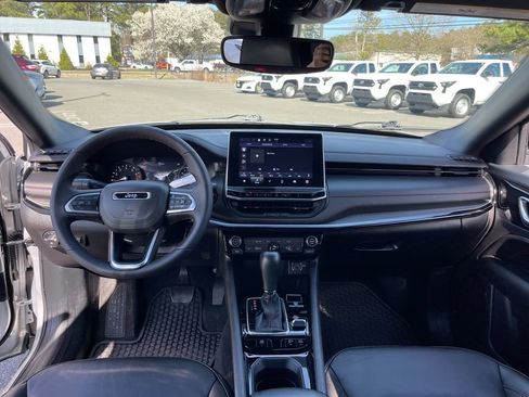 Certified 2025 Jeep Compass Trailhawk image 8