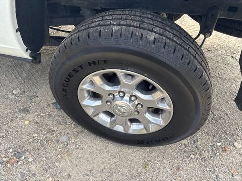 Used 2024 RAM 2500 Laramie w/ Safety Group AWD/4WD image 13
