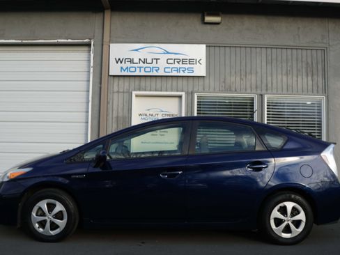 Used 2013 Toyota Prius Three image 20