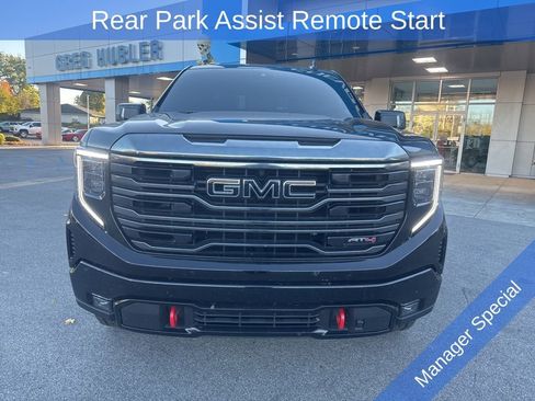Used 2022 GMC Sierra 1500 AT4 w/ AT4 Preferred Package image 8