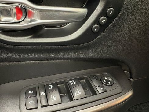 Used 2021 Jeep Cherokee Limited AWD/4WD image 12