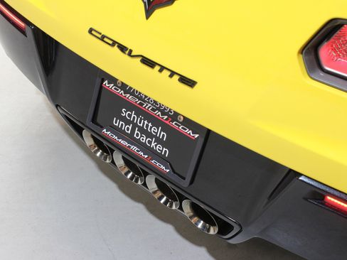 Used 2016 Chevrolet Corvette Z06 w/ 3LZ Preferred Equipment Group image 15