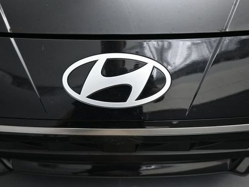 Used 2024 Hyundai Elantra Limited FWD image 12