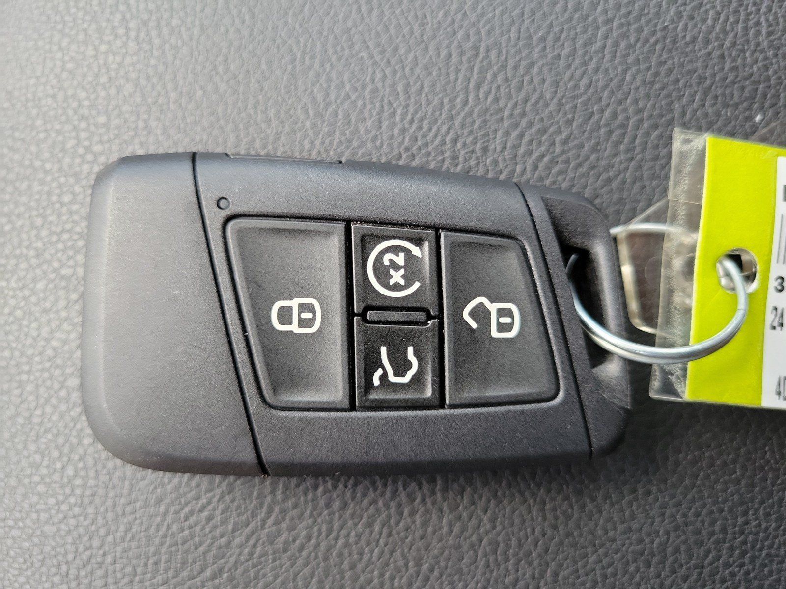 Used 2024 Volkswagen Tiguan Wolfsburg Edition w/ MDO Package, Two-Row AWD/4WD image 33