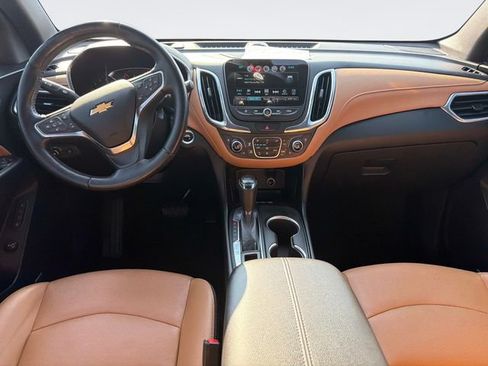 Used 2018 Chevrolet Equinox Premier FWD image 16