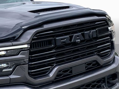 Used 2025 RAM 2500 Laramie AWD/4WD image 26