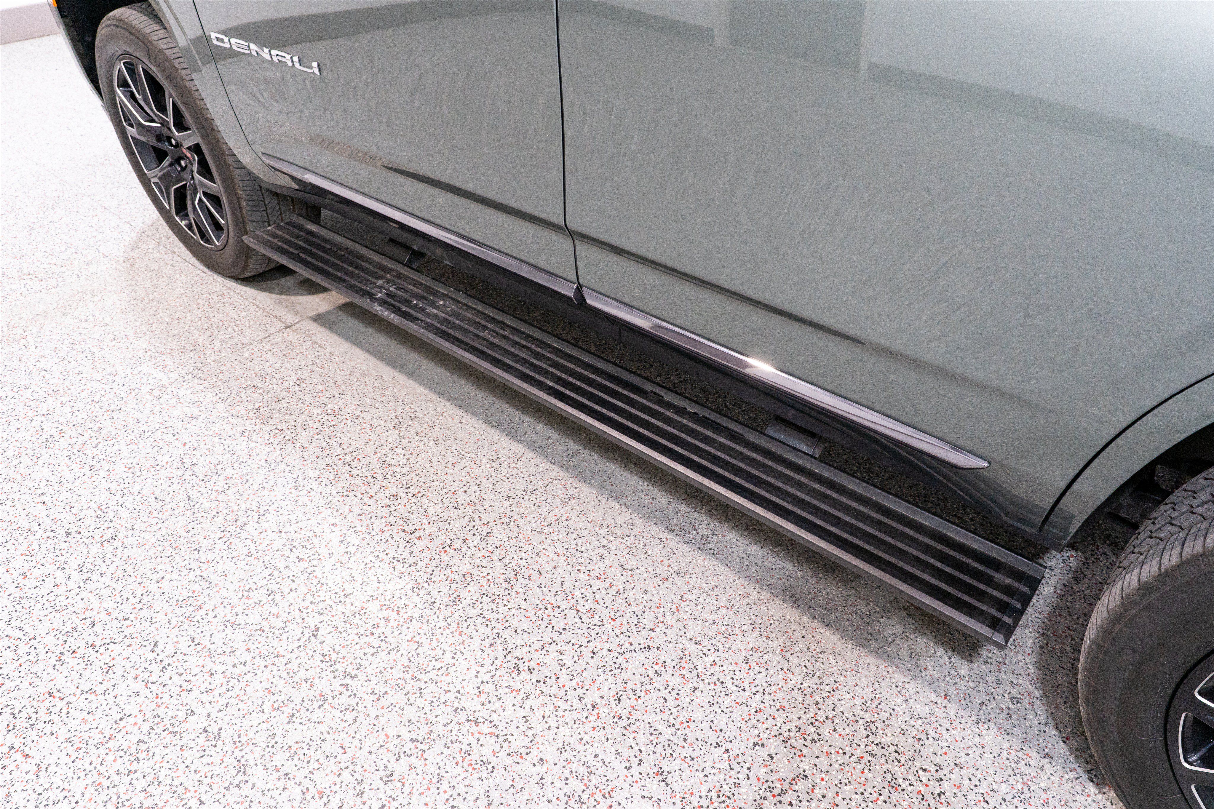 Used 2024 GMC Yukon Denali Ultimate AWD/4WD image 11