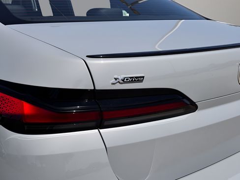 Used 2023 BMW 760i xDrive w/ Parking Assistance Package AWD/4WD image 28