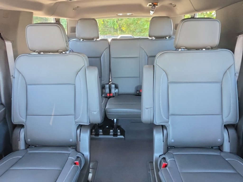 Used 2023 GMC Yukon XL Denali w/ Denali Reserve Package AWD/4WD image 35