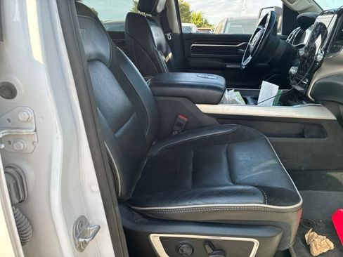 Used 2021 RAM 1500 Laramie AWD/4WD image 17