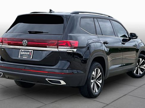 Used 2024 Volkswagen Atlas SE image 13
