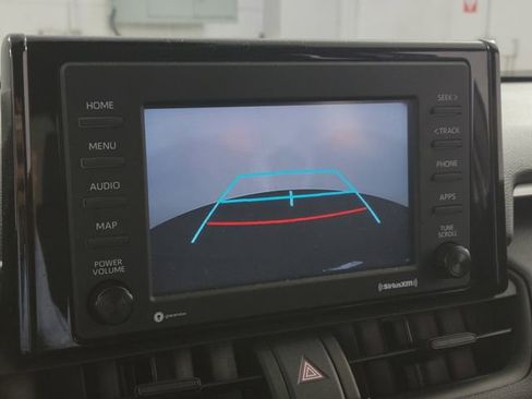 Used 2022 Toyota RAV4 LE image 15