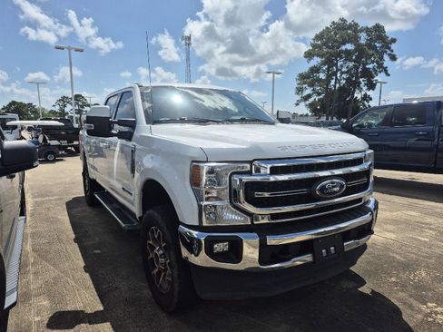 Used 2020 Ford F250 Lariat w/ Lariat Value Package AWD/4WD image 2