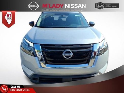 New 2025 Nissan Pathfinder S w/ Cargo Package image 2