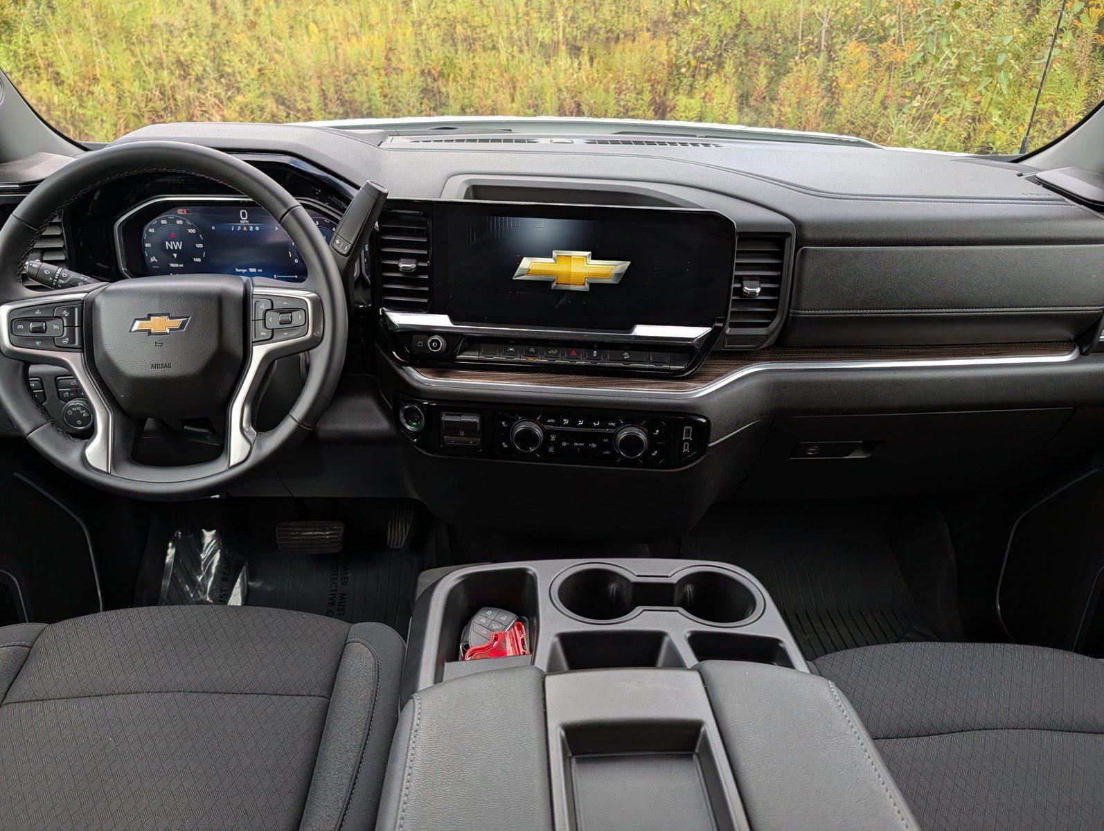 Used 2026 Chevrolet Silverado 1500 LT AWD/4WD image 10