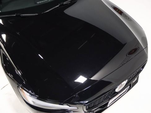 Used 2025 Volvo S60 B5 Core image 25