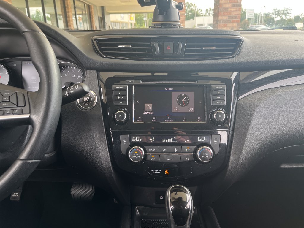 Certified 2022 Nissan Rogue Sport SV FWD image 22