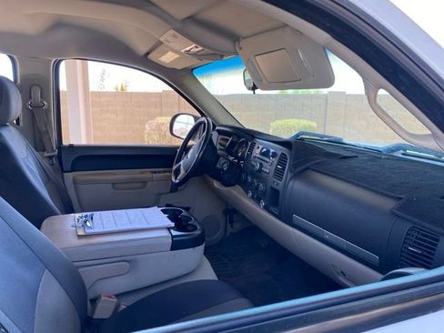 Used 2010 GMC Sierra 1500 SLE w/ Power Pack Plus AWD/4WD image 5