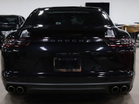 Used 2017 Porsche Panamera 4S image 4