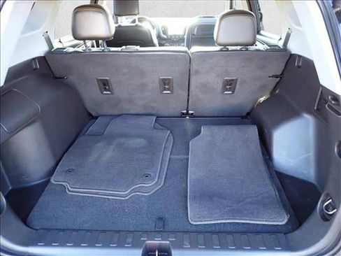 Used 2021 GMC Terrain SLT w/ Infotainment Package II image 8