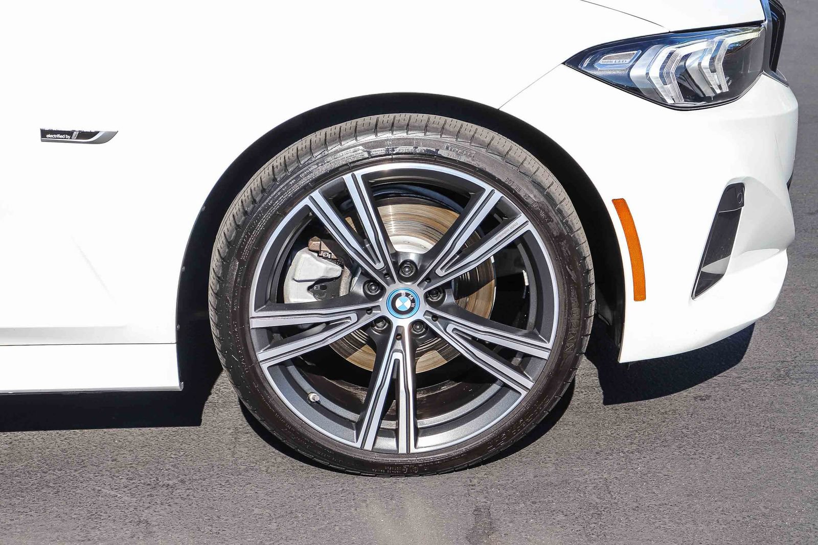 Used 2023 BMW 330e w/ Premium Package RWD image 11