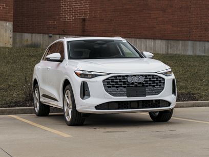 New 2025 Audi Q5 Premium Plus