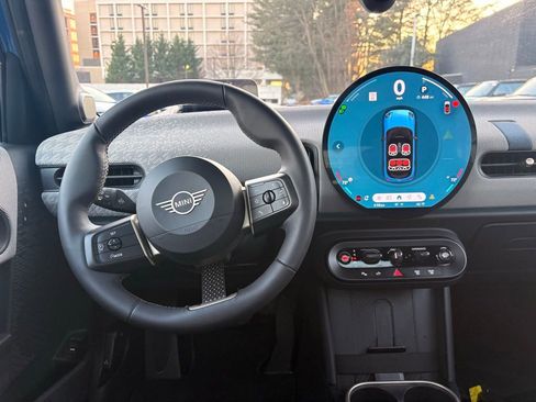 Used 2025 MINI Cooper S image 34